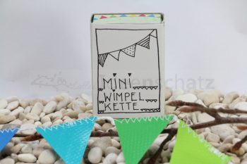 Box mit Wimpelkette – Bild 6